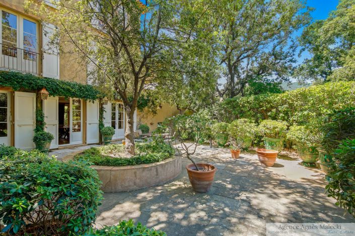 Image No.7-7 Bed House for sale