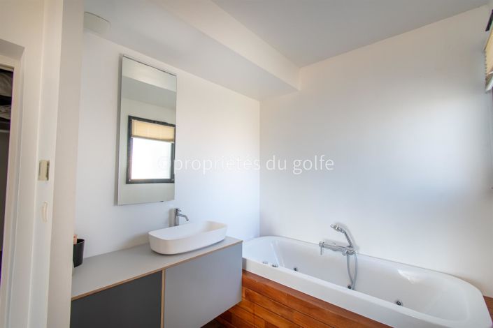 Image No.15-4 Bed Apartment for sale