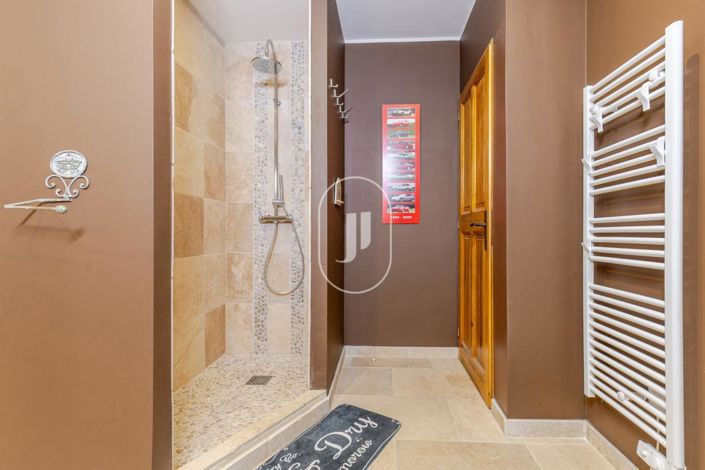 Image No.8-Maison de 10 chambres à vendre à Apt