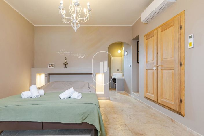 Image No.9-10 Bed House for sale