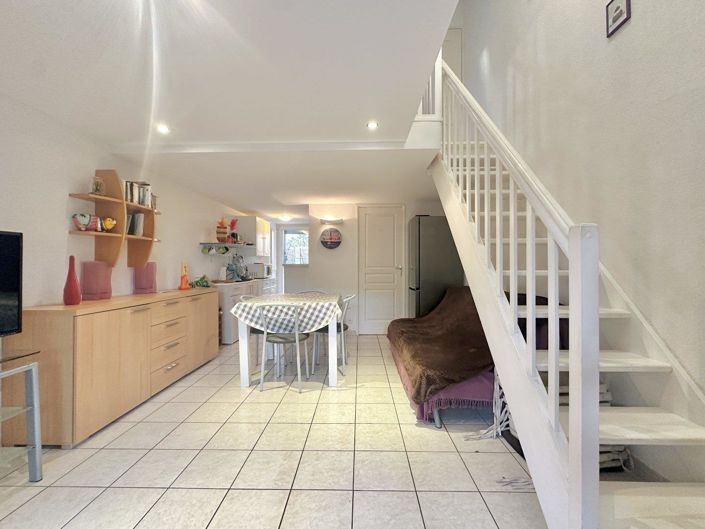 Image No.3-2 Bed House for sale