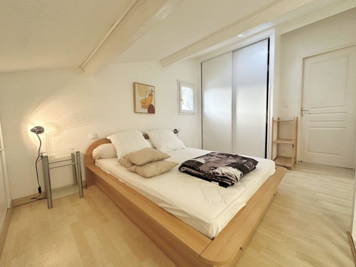 Image No.6-2 Bed House for sale