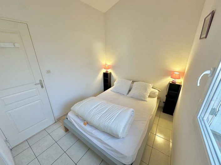 Image No.7-2 Bed House for sale