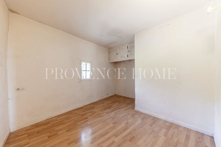 Image No.9-2 Bed House for sale