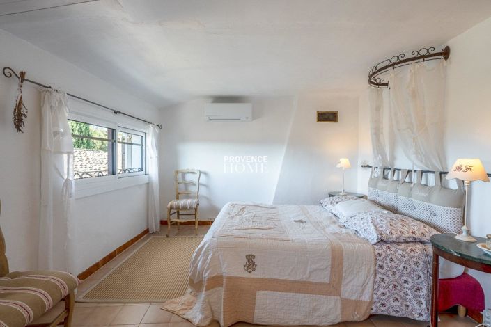 Image No.11-2 Bed House for sale