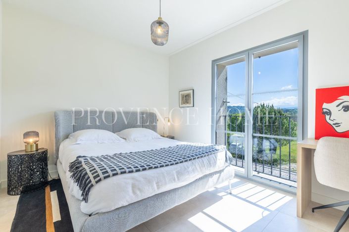 Image No.14-5 Bed House for sale