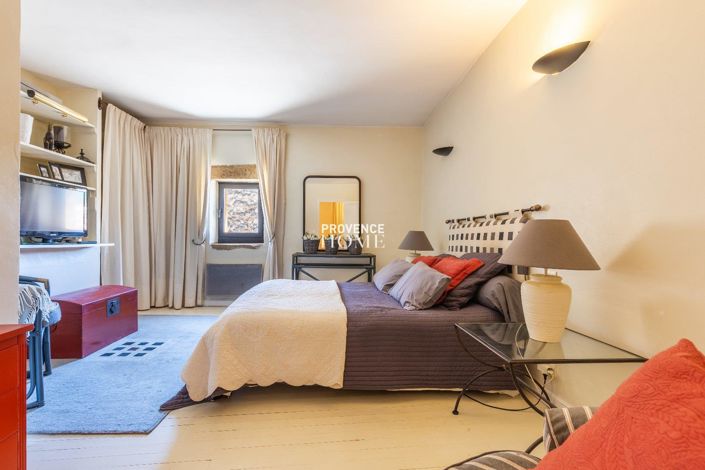 Image No.8-3 Bed House for sale