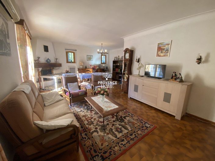 Image No.6-3 Bed House for sale