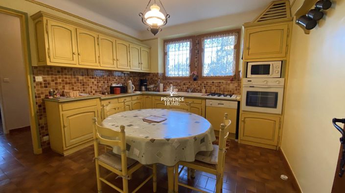 Image No.7-3 Bed House for sale