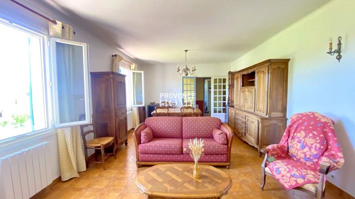 Image No.15-3 Bed House for sale