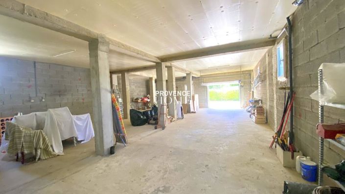 Image No.18-3 Bed House for sale