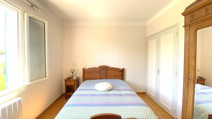 Image No.8-3 Bed House for sale