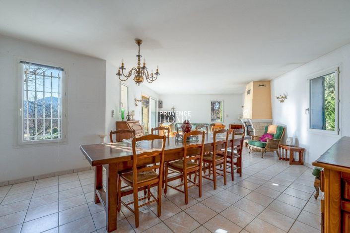 Image No.7-4 Bed House for sale