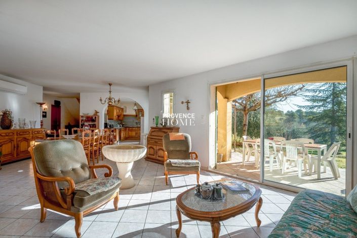 Image No.8-4 Bed House for sale