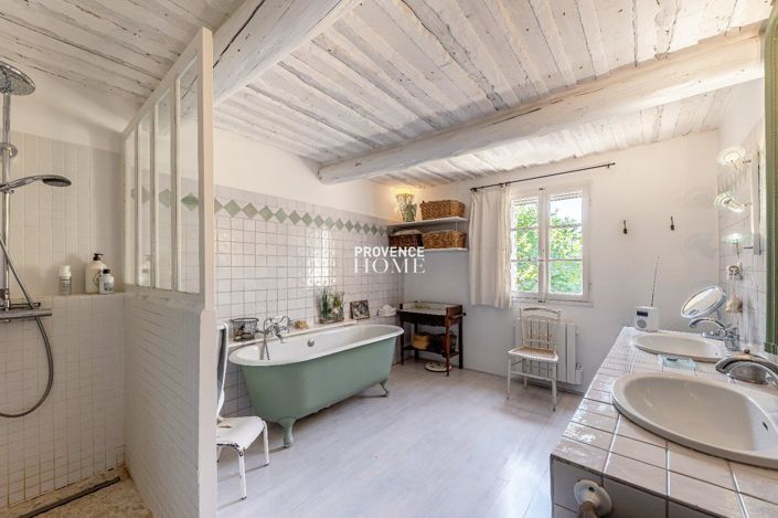 Image No.16-6 Bed House for sale