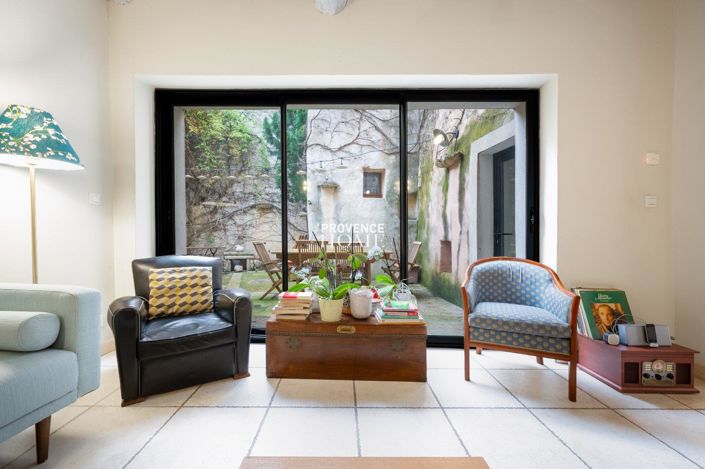 Image No.9-5 Bed House for sale