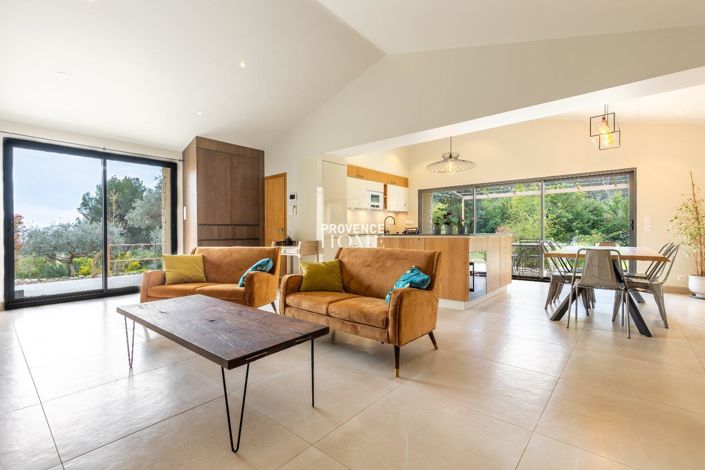 Image No.4-3 Bed House for sale