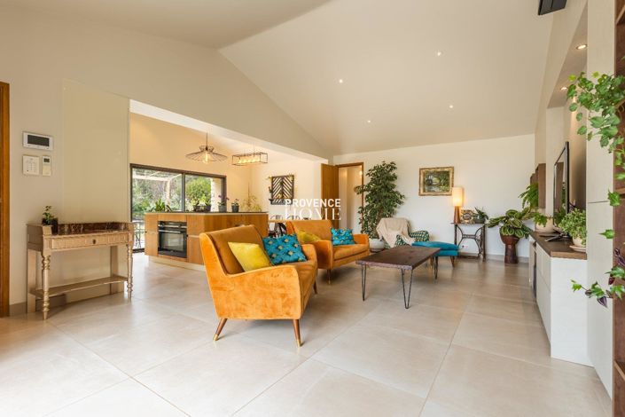 Image No.5-3 Bed House for sale