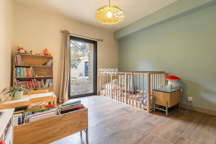 Image No.8-3 Bed House for sale