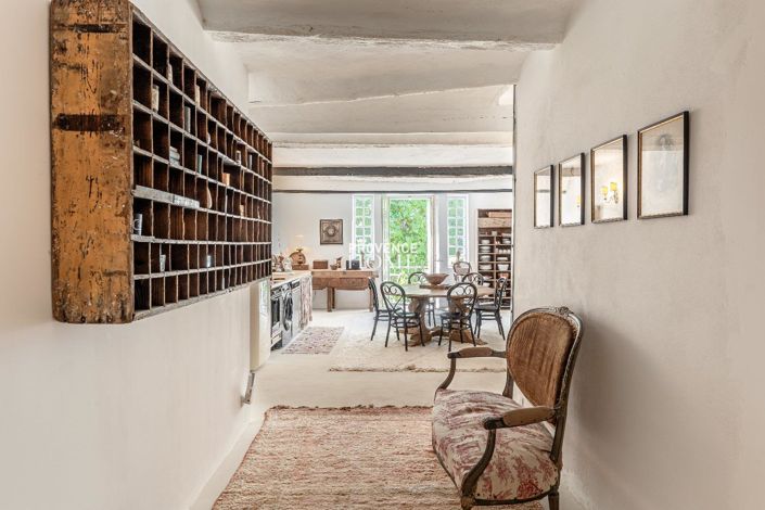 Image No.2-4 Bed House for sale