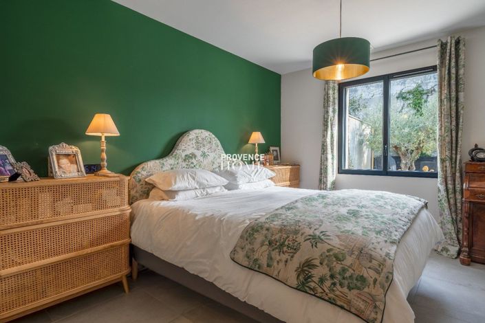 Image No.8-4 Bed House for sale