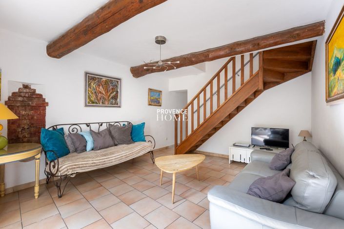 Image No.13-12 Bed House for sale