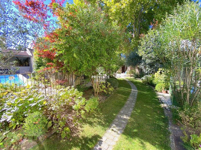 Image No.2-11 Bed House for sale