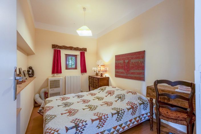 Image No.9-4 Bed House for sale