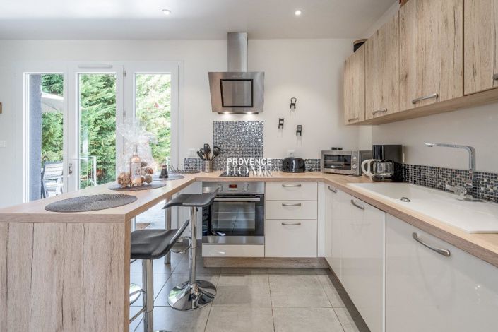 Image No.16-4 Bed House for sale