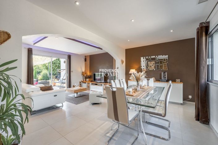 Image No.4-4 Bed House for sale