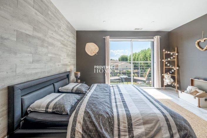 Image No.8-4 Bed House for sale