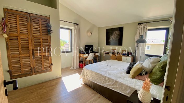 Image No.14-4 Bed House for sale