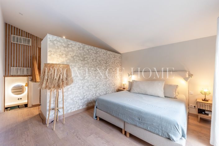 Image No.8-4 Bed House for sale