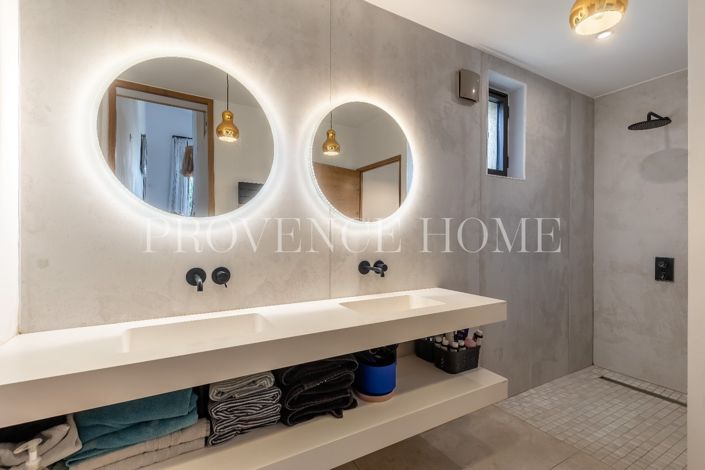 Image No.9-4 Bed House for sale