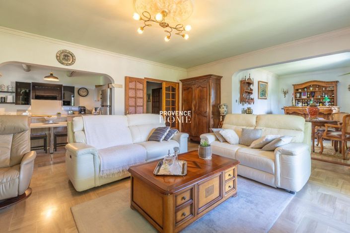 Image No.3-3 Bed House for sale