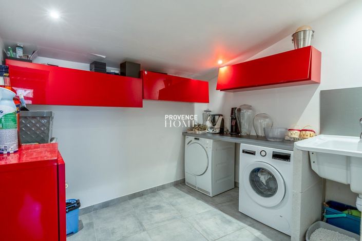 Image No.18-4 Bed Property for sale