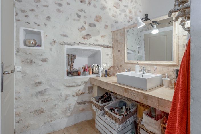 Image No.18-5 Bed House for sale