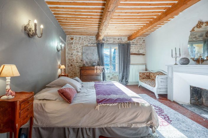 Image No.8-5 Bed House for sale