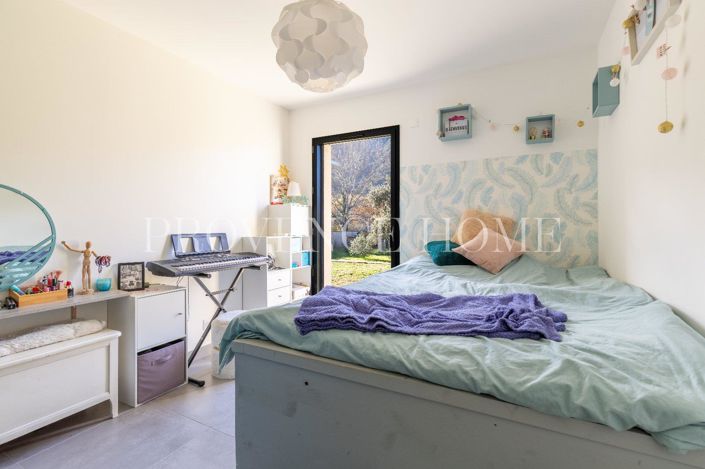 Image No.19-3 Bed House for sale