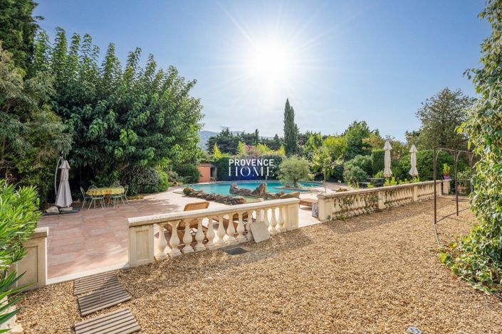 Image No.11-7 Bed House for sale