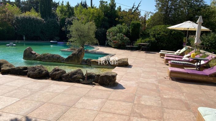 Image No.16-7 Bed House for sale