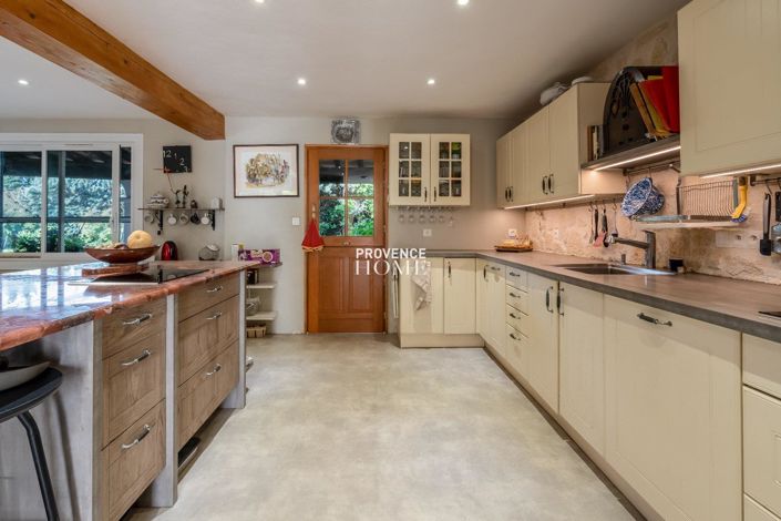 Image No.17-7 Bed House for sale