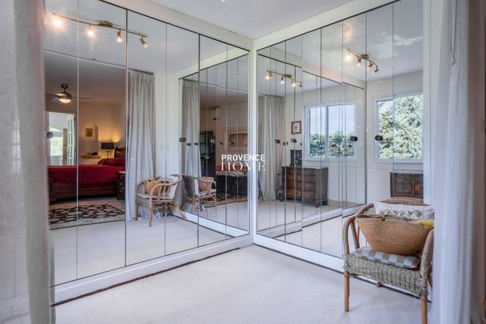 Image No.18-7 Bed House for sale