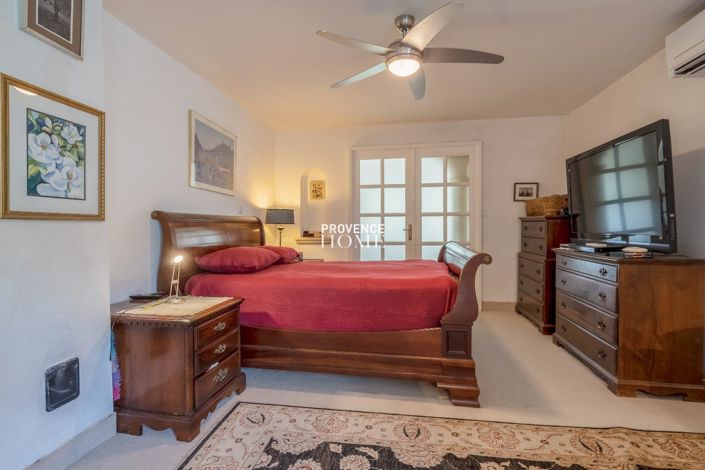 Image No.9-7 Bed House for sale