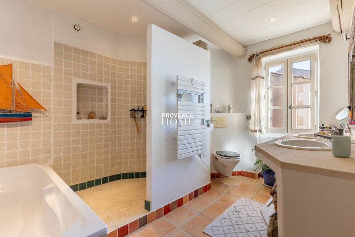 Image No.14-3 Bed House for sale