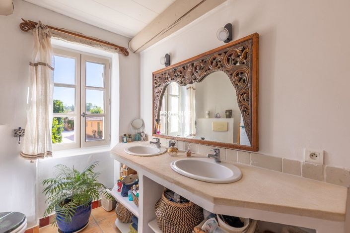 Image No.7-3 Bed House for sale