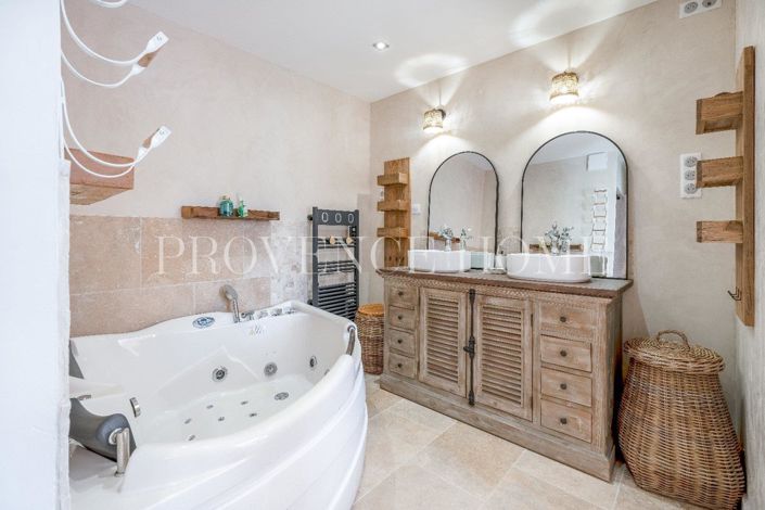 Image No.17-Propriété de 4 chambres à vendre à Gordes