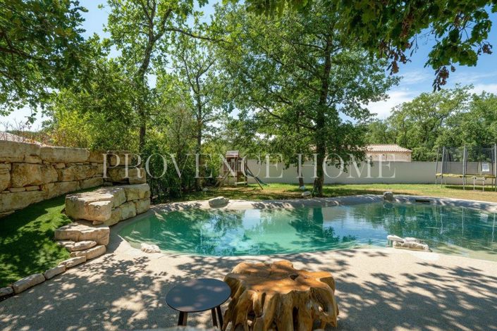 Image No.2-Propriété de 4 chambres à vendre à Gordes