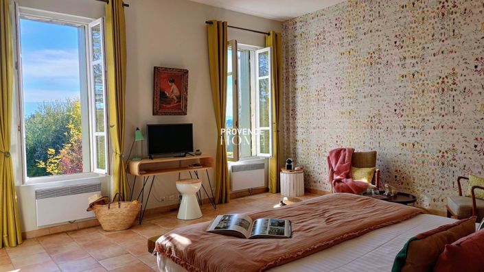 Image No.15-13 Bed Property for sale