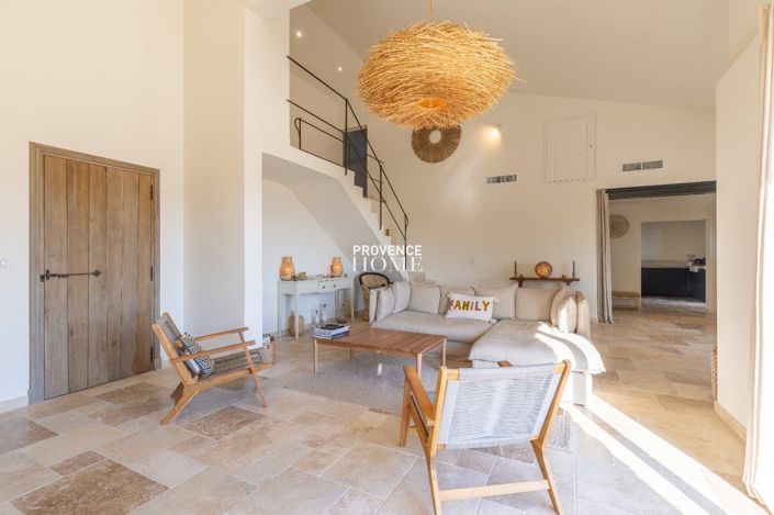 Image No.13-5 Bed Property for sale